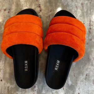 ROAM The Puffy Suede Slides orange 37